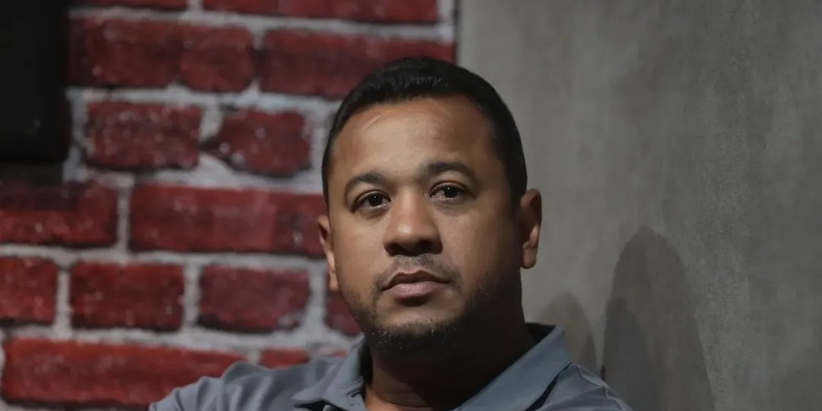 Tchaca em uma entrevista