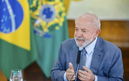 Lula convoca ministros para reunião em meio à crise no INSS