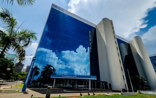Presidente diz que INSS vai devolver valores descontados indevidamente direto na conta do benefíciário