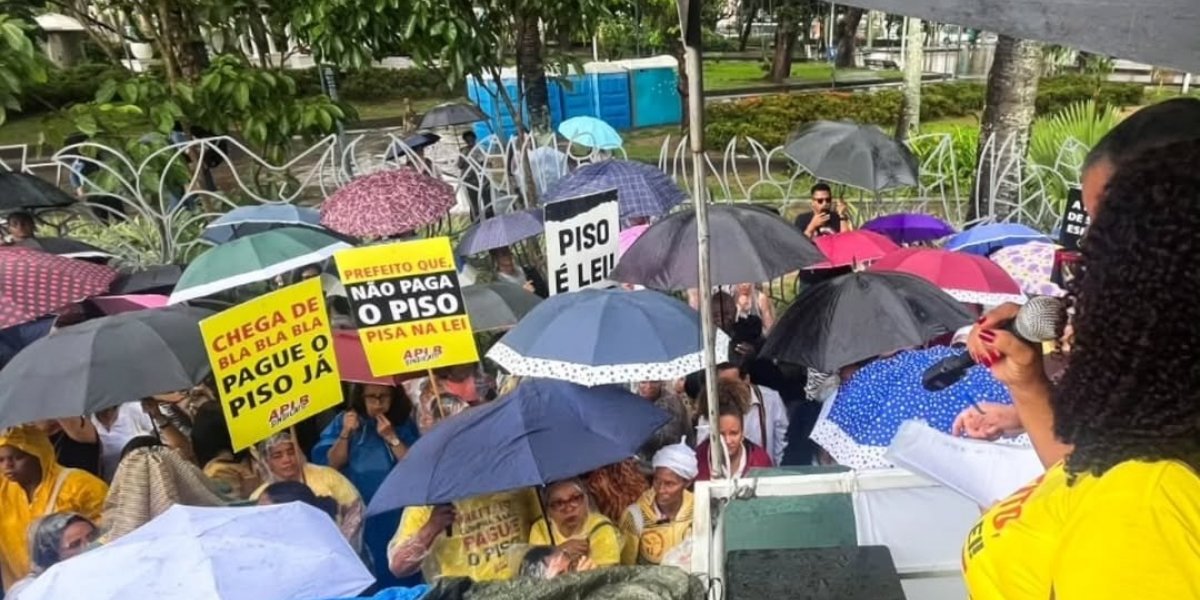 Greve foi deflagrada nesta terça-feira (6)
