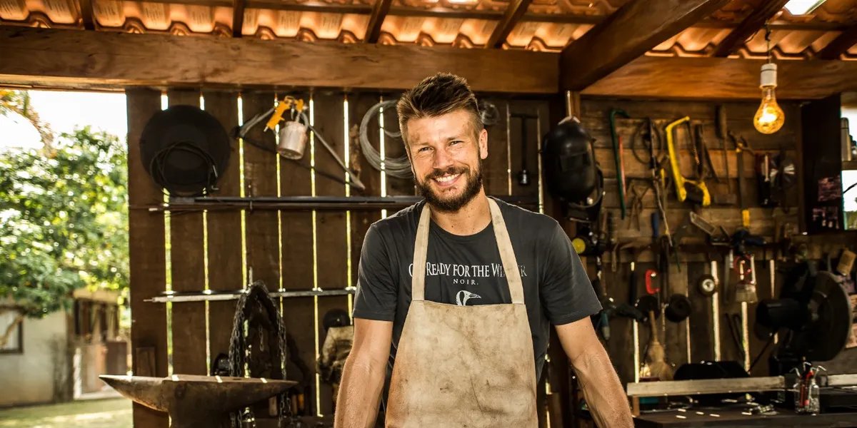 Rodrigo Hilbert sofre queda grave durante gravação e passa por cirurgia de emergência na África do Sul