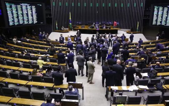 Câmara aprova projeto de ampliação do número de deputados federais