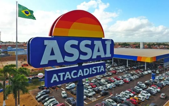 Funcionário de grande rede de supermercado é visto trocando socos com cliente em Mussurunga