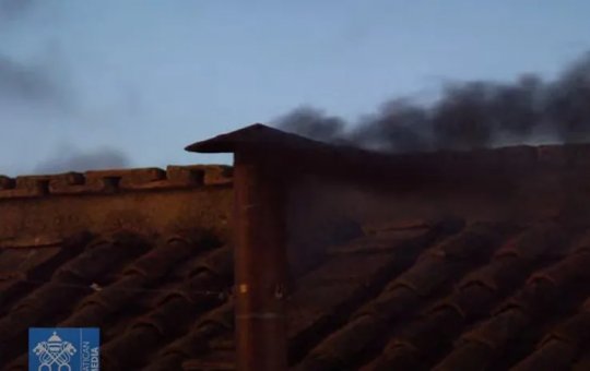 Não habemus Papa: Conclave inicia sem eleição de novo sucessor de Pedro