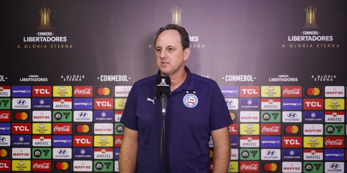 Rogério Ceni concedendo entrevista