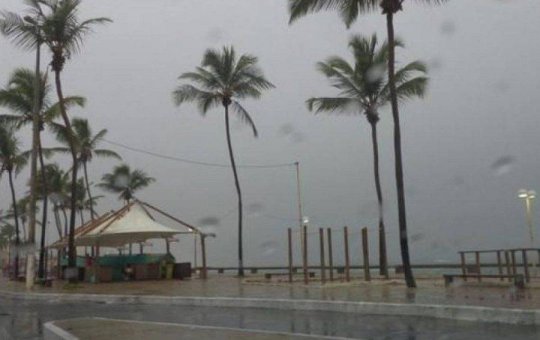 Nova frente fria chega a Salvador nos próximos dias e preocupa