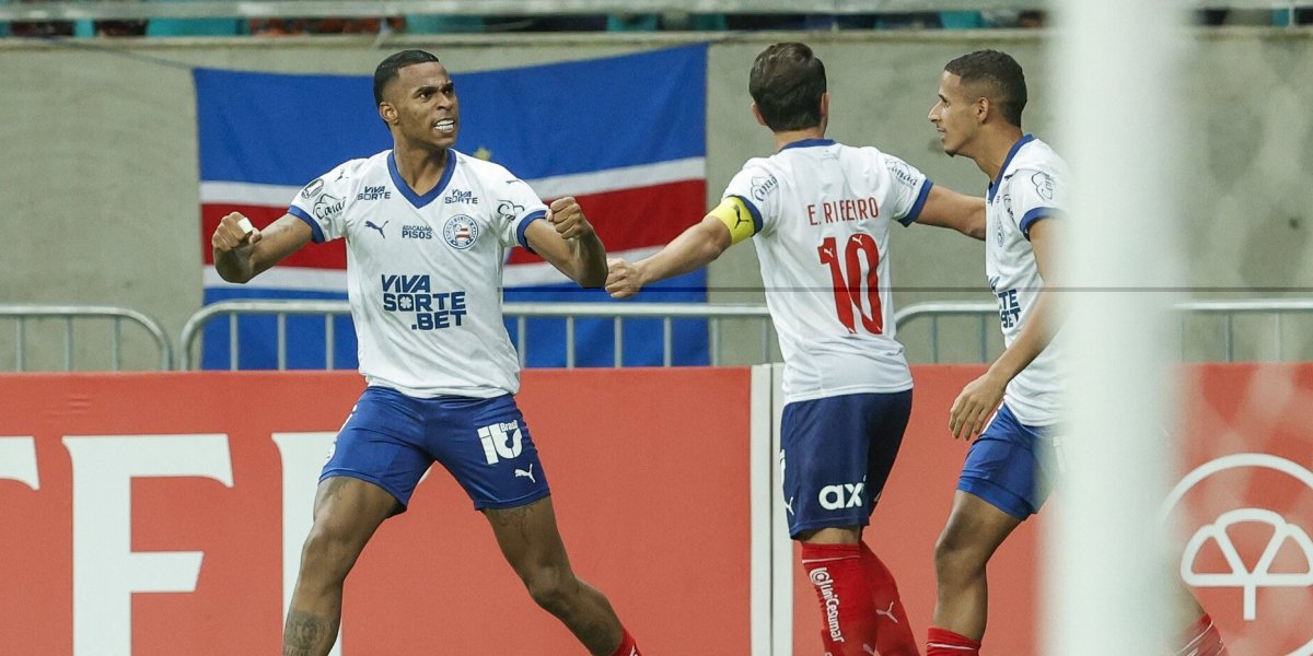 Jean Lucas comemorando o gol do Bahia
