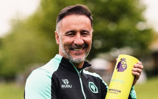 Lembra dele? Ex-Corinthians e Flamengo é eleito treinador do mês na Inglaterra