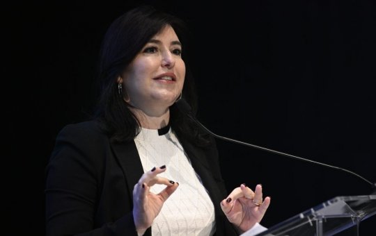 Ministra do Desenvolvimento revela negociação do Brasil com a China para ferrovias