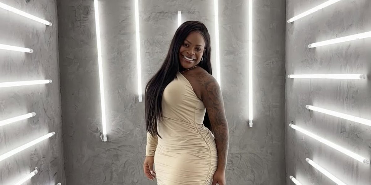 Jojo Todynho posando para foto