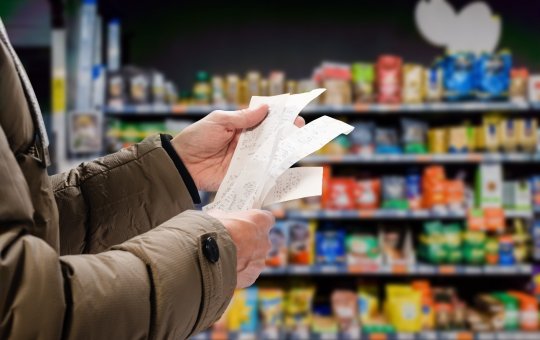 Inflação perde força pelo 2º mês seguido e fecha abril em 0,43%