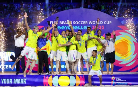 Brasil bate Belarus na final e é campeão da Copa do Mundo de Futebol de Areia