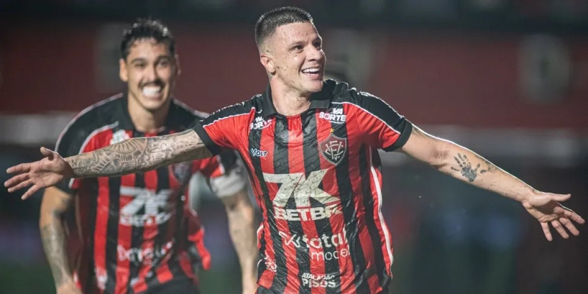 Renato Kayzer marcou os gols do Leão
