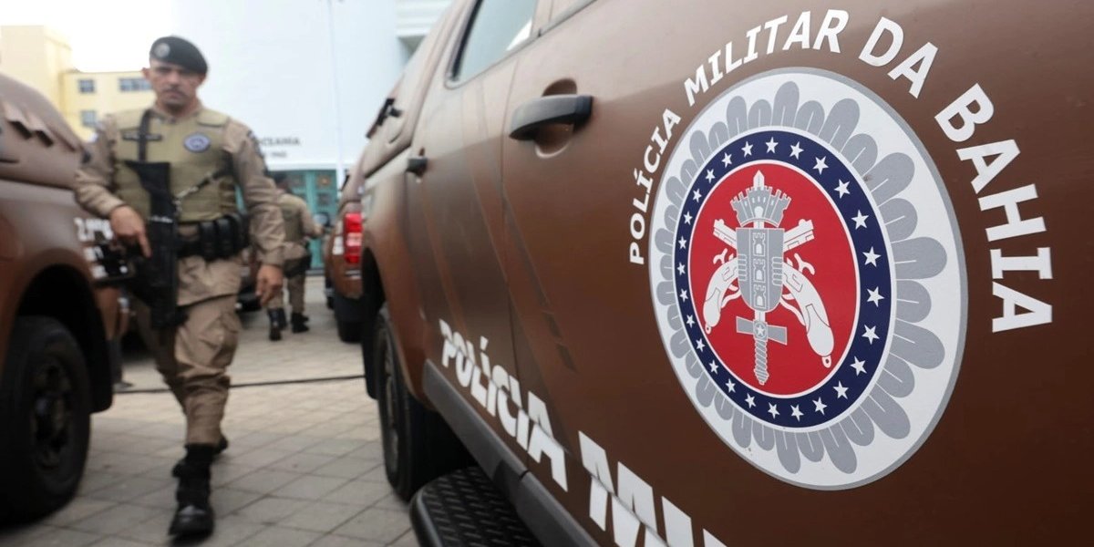 A imagem mostra a Polícia Militar da Bahia
