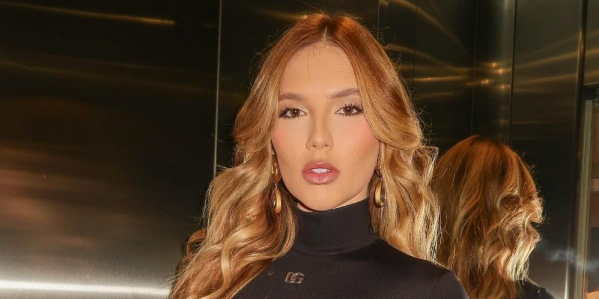 Vírgina Fonseca em foto tirada para sua rede social