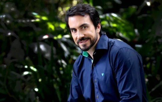 Gerente de cafeteria é demitido após padre Fábio de Melo expor situação de atendimento