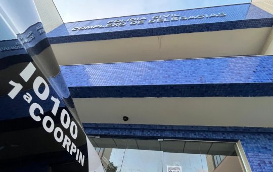 Dentista que esfaqueou a própria irmã é encontrado morto em cela de Feira de Santana