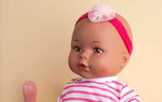 Disputa judicial por guarda de bebê reborn e perfil no Instagram chama atenção