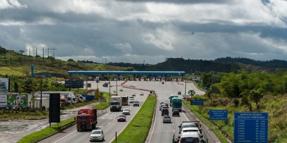 A imagem mostra o pedágio da ViaBahia