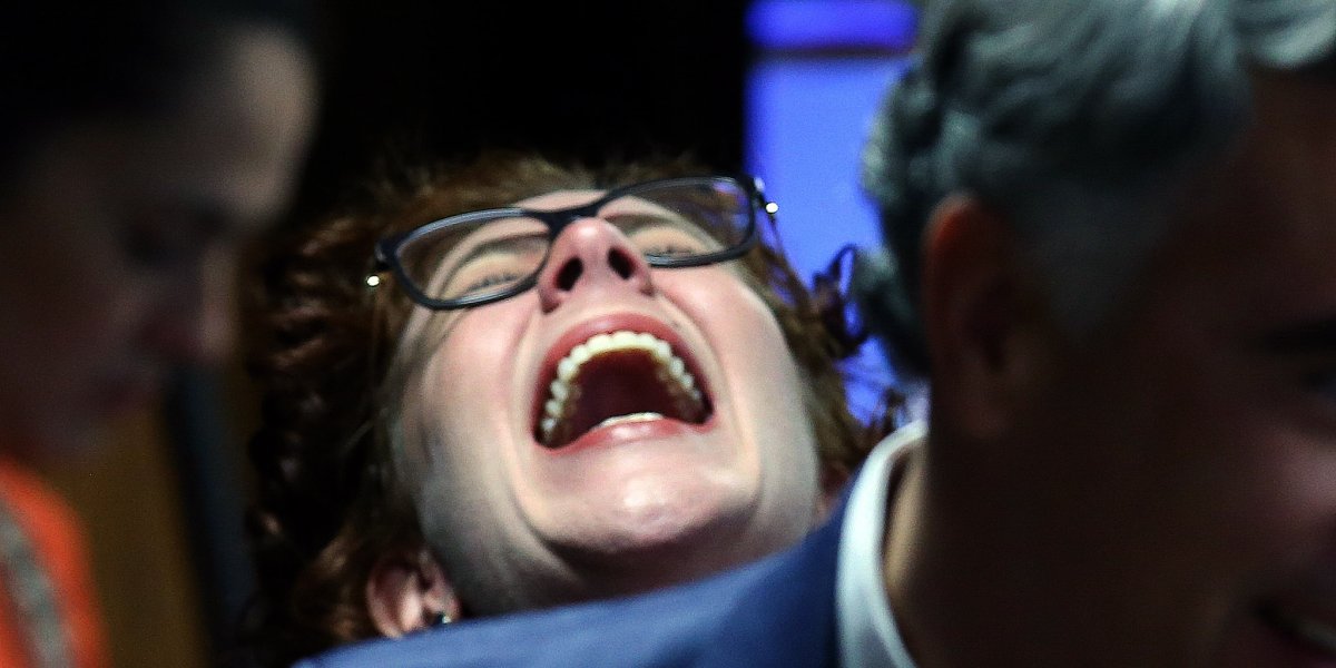 Carla Zambelli chorando