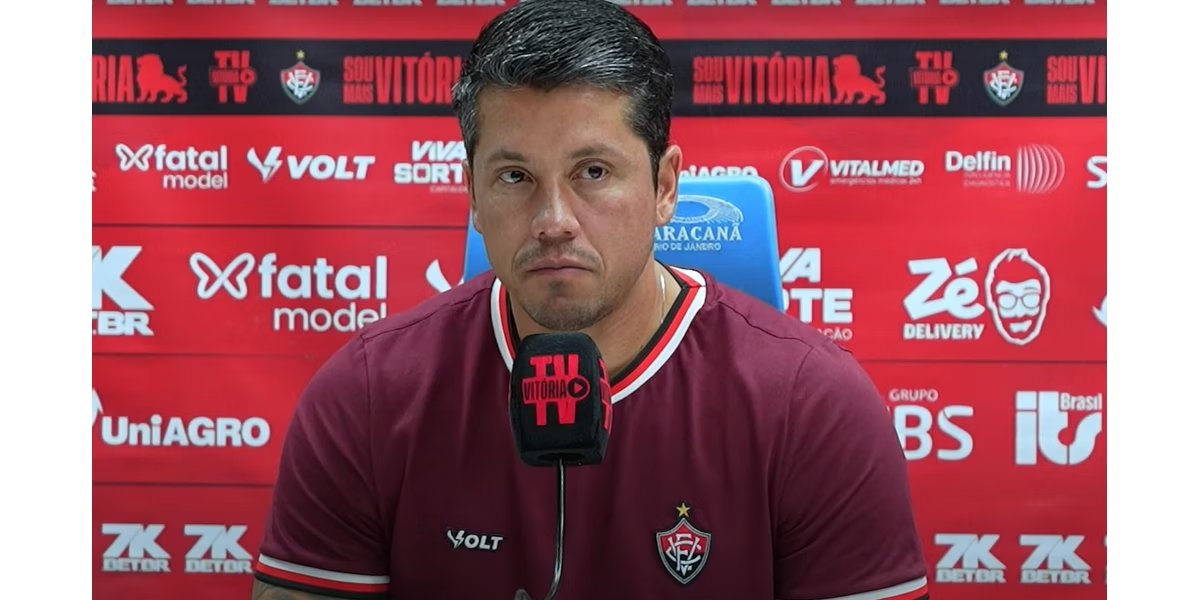 Thiago Carpini em entrevista coletiva