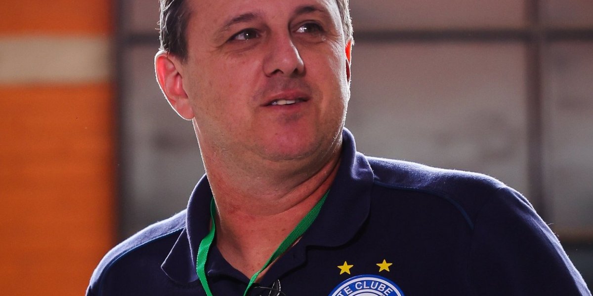 Rogério Ceni em chegada ao estádio colombiano