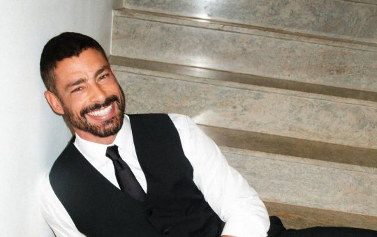 Cauã Reymond rompe com casa de aposta e perde contrato de R$ 22 milhões