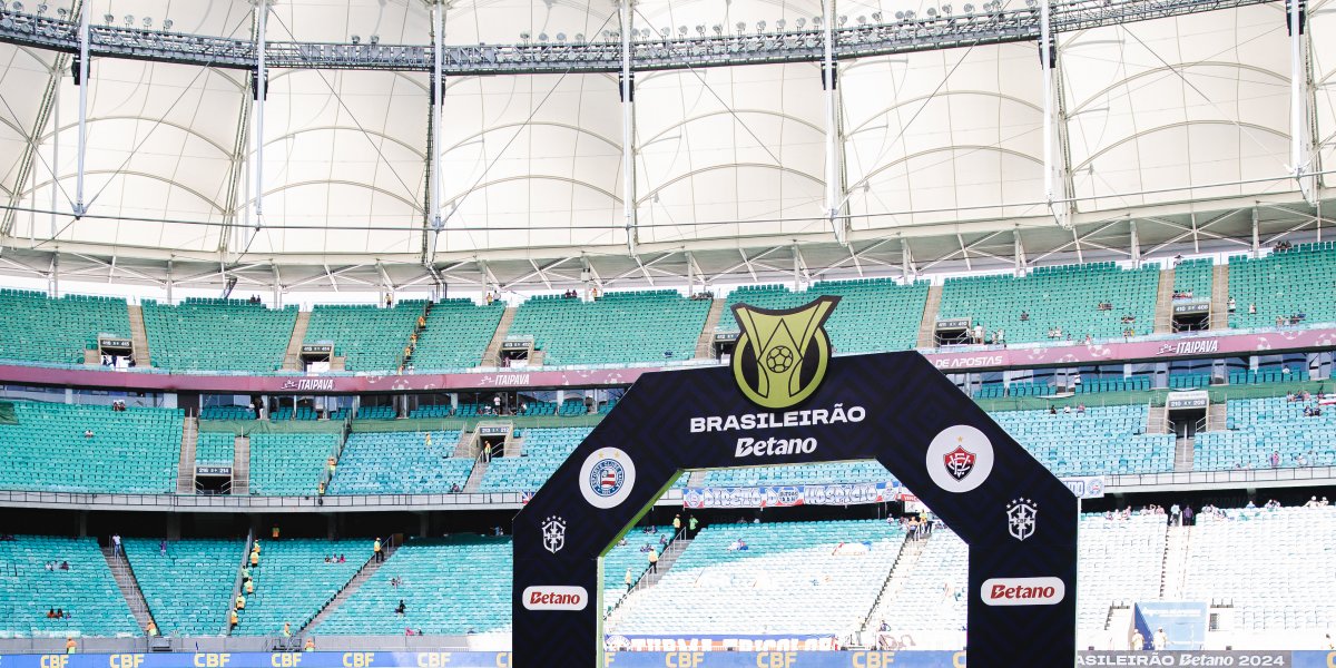 Bahia e Vitória se enfrentam neste domingo (18) às 16h na Arena Fonte Nova