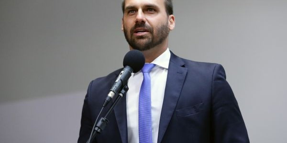 Volta de Eduardo Bolsonaro ao Brasil tem condição envolvendo Moraes