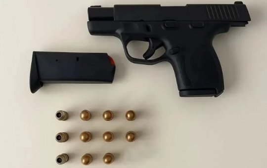 Passageiro é preso com arma de fogo na Avenida Tancredo Neves