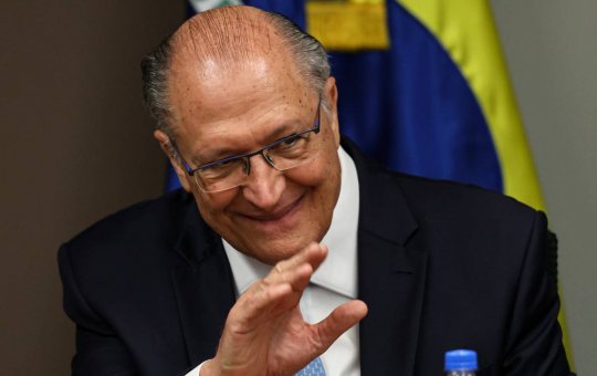 Alckmin viaja a Roma para cerimônia de posse do papa Leão XIV neste domingo