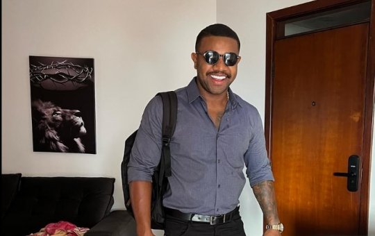 Davi Brito revela estar ‘usando’ tadalafila durante recuperação de cirurgia