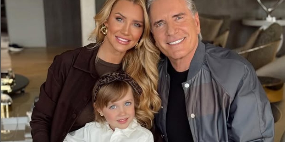 Roberto Justus, Ana Paula Siebert e a pequena Vicky Justus