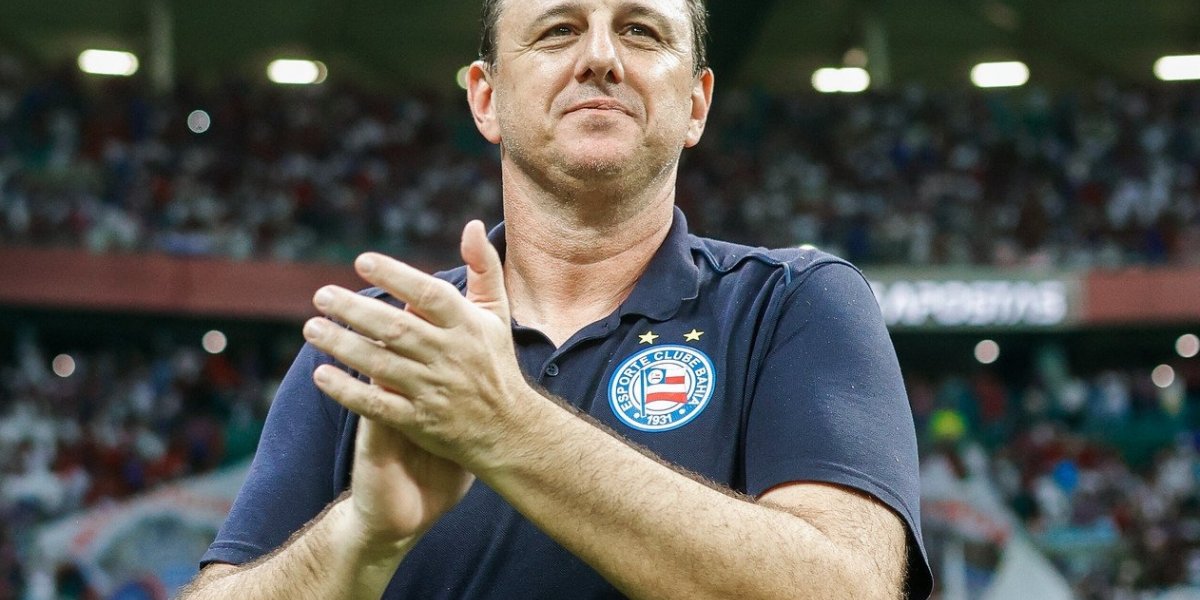 Rogério Ceni agradecendo a torcida após o clássico