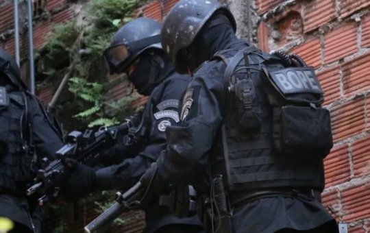 Duas pessoas são feitas de reféns em Tancredo Neves