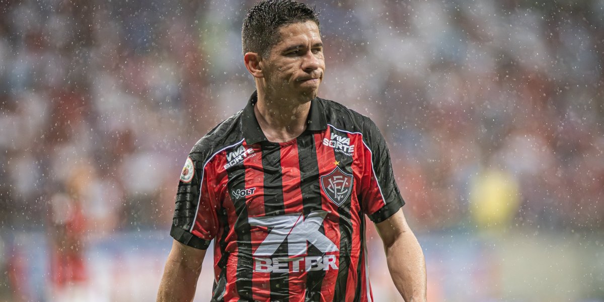 Osvaldo em lance no BA-VI