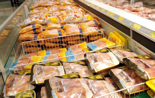 Após suspensão de exportações, carne de frango e ovo devem ter aumento nos seus preços