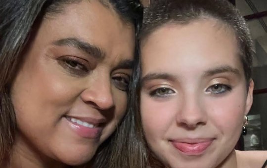 Preta Gil se emociona ao lado da sobrinha em Nova Iorque durante tratamento contra câncer