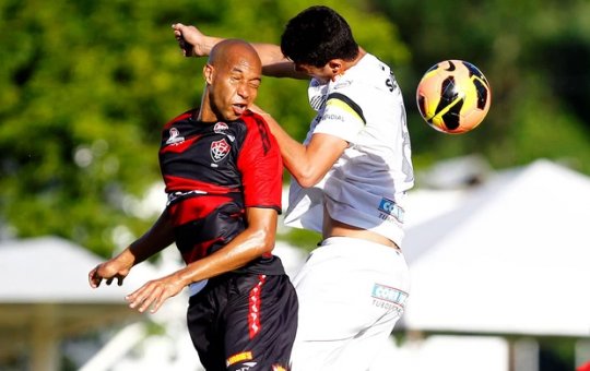 Vitória tem 'tabu' importante para quebrar contra o Santos