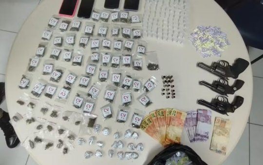 Homens morrem após confronto com policiais militares em Feira de Santana; drogas e armas foram apreendidas