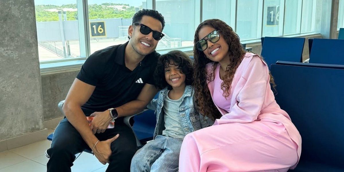 Sthe Matos ao lado do marido e do filho