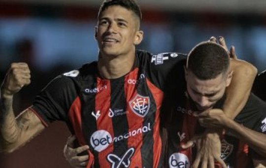 Ex-Vitória é afastado por clube da Série A e se pronuncia