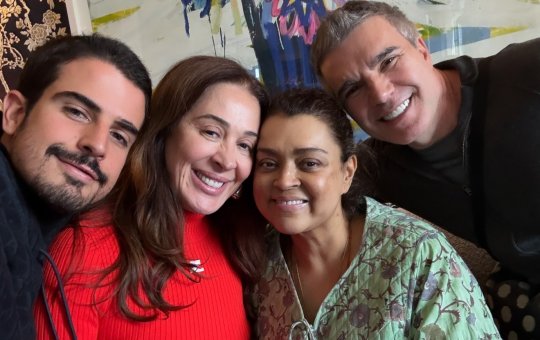 Preta Gil é visitada por Claudia Raia em Nova York e publica encontro nas redes sociais