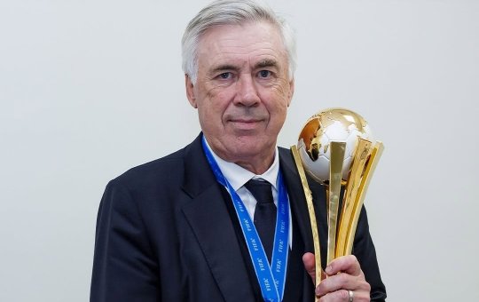 Real Madrid oficializa saída do técnico Carlo Ancelotti
