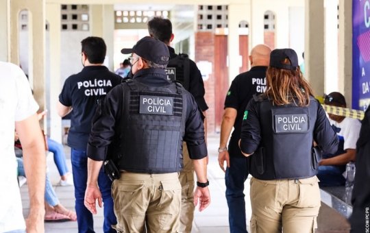 Homem é morto a tiros enquanto esperava filho sair da escola em João Pessoa