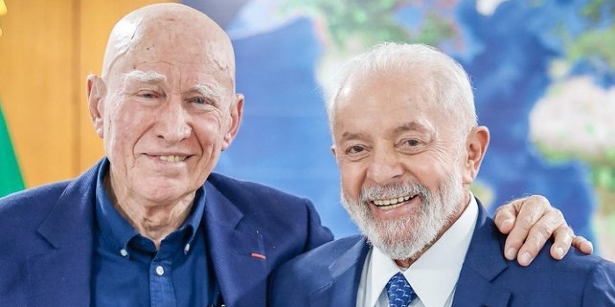 Lula ao lado do fotógrafo Sebastião Salgado