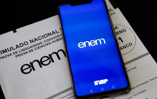 Estudantes da rede pública terão pré-inscrição automática no Enem, anuncia MEC