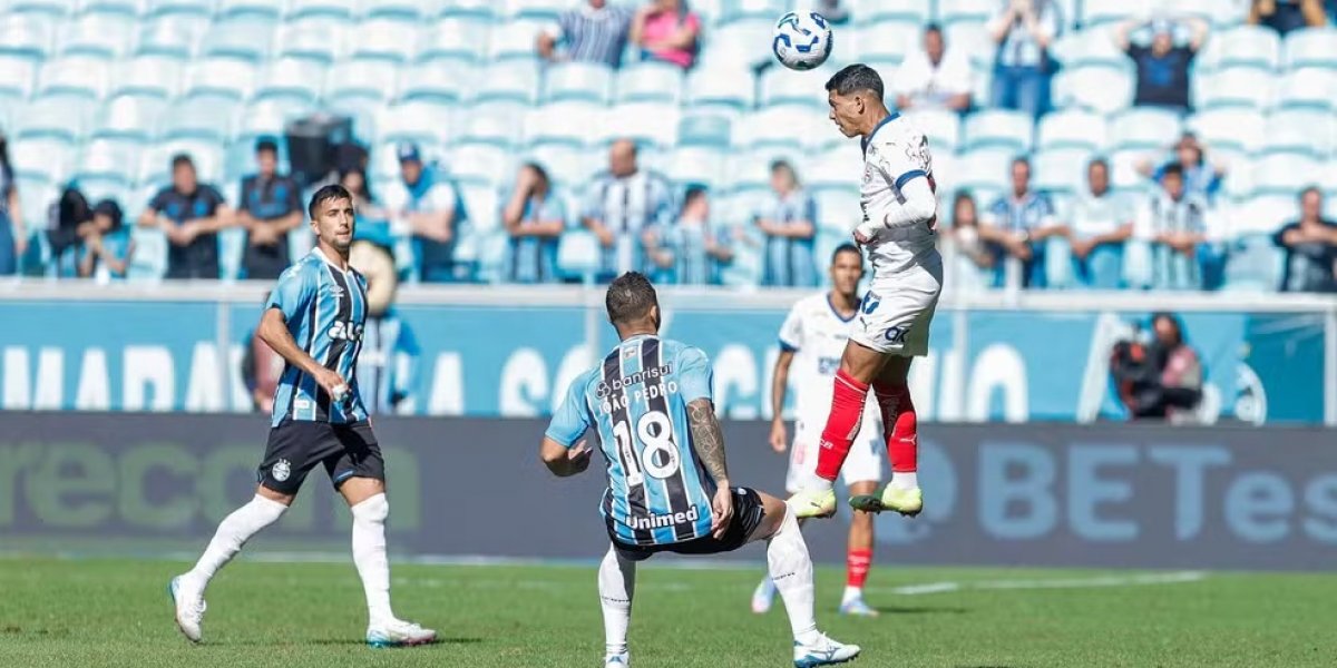 Bahia perde para o Grêmio com pênalti polêmico e deixa o G-6 do Brasileirão