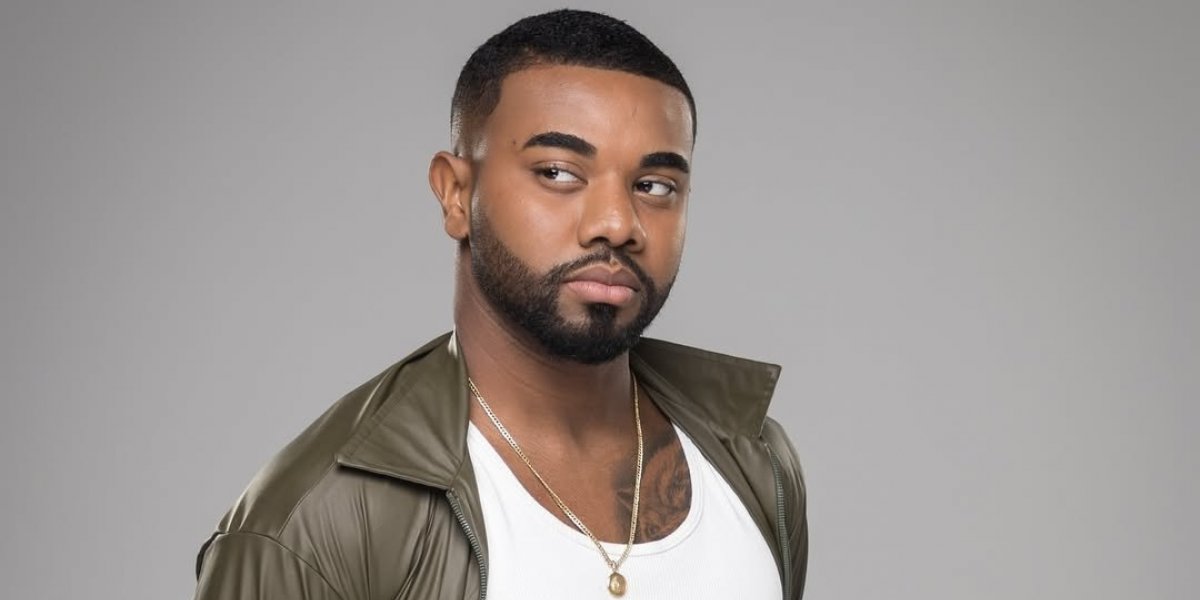 Davi Brito abre o jogo sobre deixar o vício do álcool: 'Era preso nesse vício'