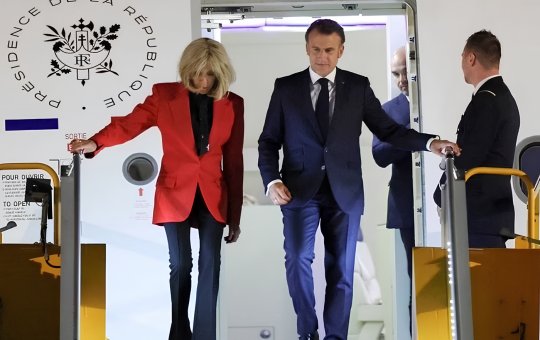 Macron minimiza tapa no rosto e descarta briga com esposa